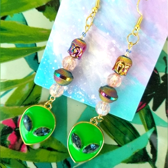 Alien buddha planet earrings - Picture 3 of 6